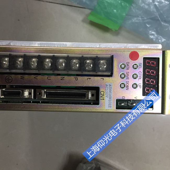 多摩川伺服驅(qū)動器維修上電沒顯示 過電流 欠電壓修理方法