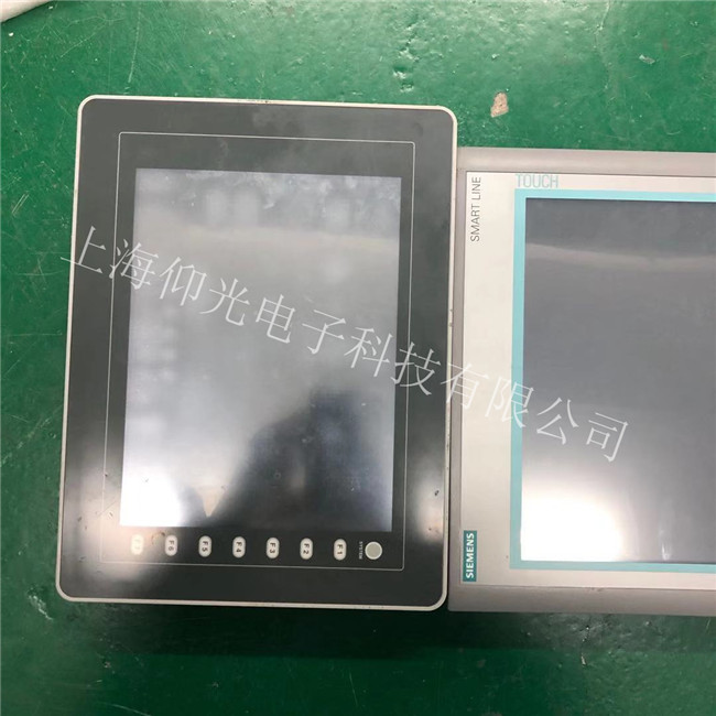 自來(lái)水加工廠富士UG53OH-US4工業(yè)觸屏無(wú)反應(yīng)維修