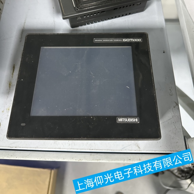 深圳三菱觸摸屏GT27系列通電后反復(fù)閃屏不開機故障維修服務(wù)點