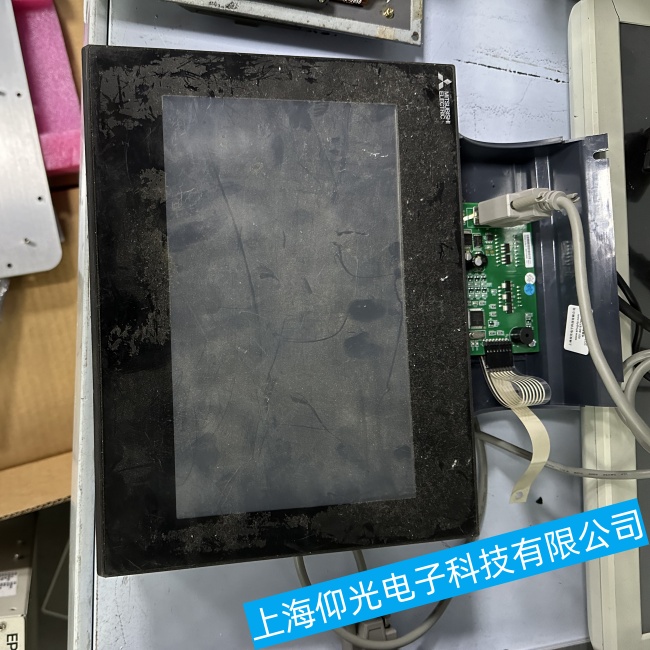 福建三菱觸摸屏GT27系列個(gè)別區(qū)域無法觸摸故障維修咨詢熱線