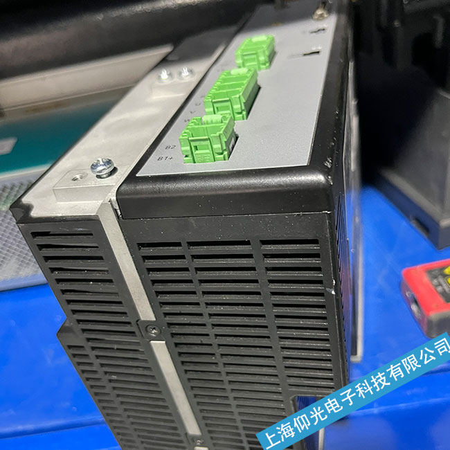 湖州高創(chuàng)伺服驅(qū)動器過電流顯示AL-12報警的維修-立等可取